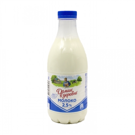 Молоко 2,5% Домик в деревне 930мл